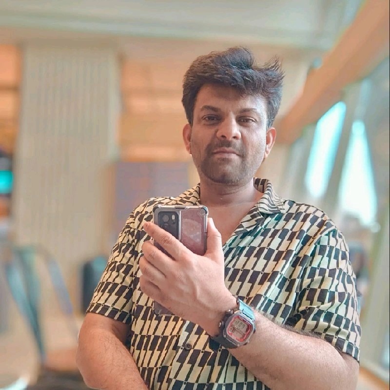 Ravii Saxena